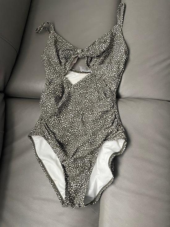 LOFT Accessories - Women’s One-Piece Swimsuit in Olive Green Print